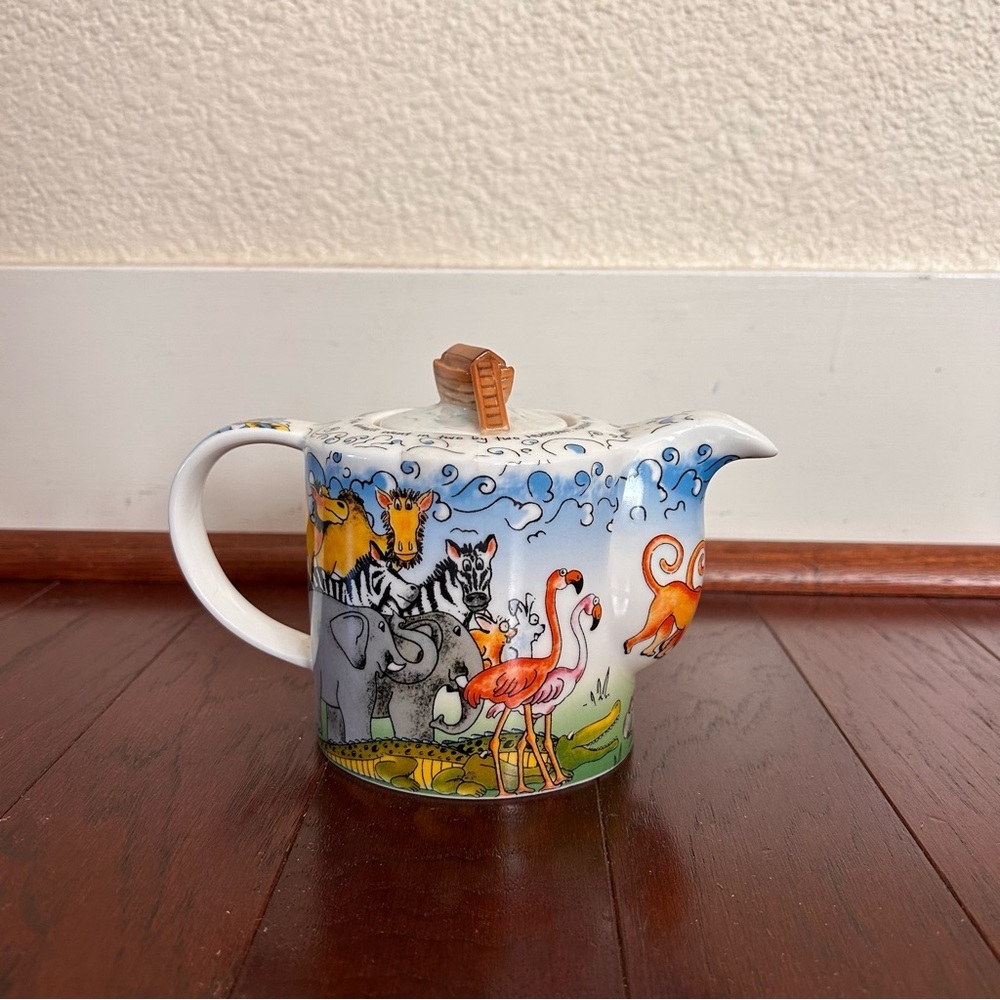 Paul Cardew Noah's Ark Ceramic Teapot - Picture 3 of 7